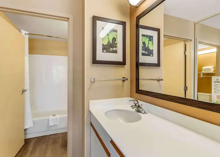 6 Extended Chicago Vernon Hills Lincolnshire Il Hotel Mettawa