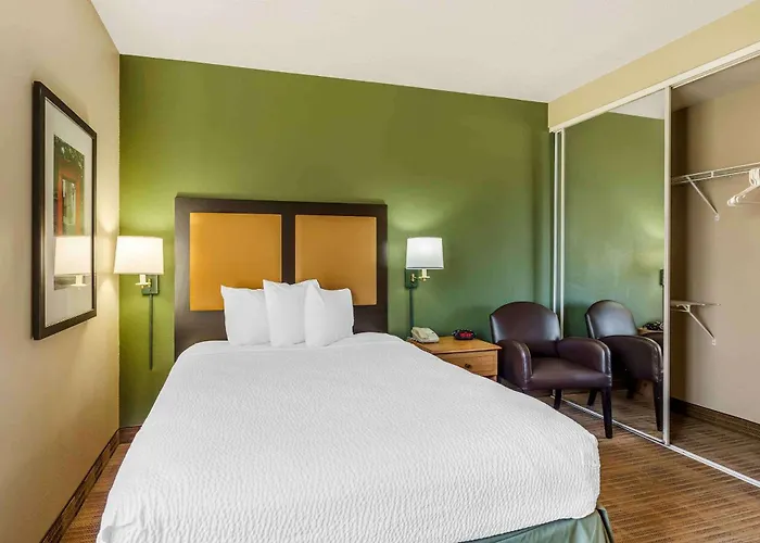 Hotel 6 Extended Chicago Vernon Hills Lincolnshire Il 4*