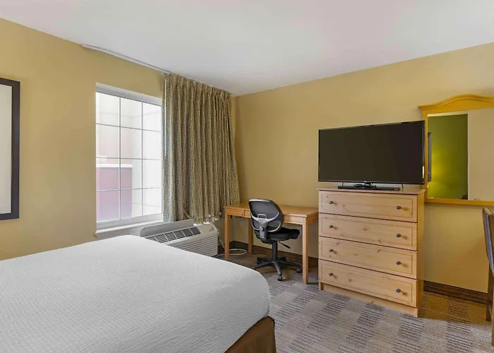 6 Extended Chicago Vernon Hills Lincolnshire Il 4* Mettawa