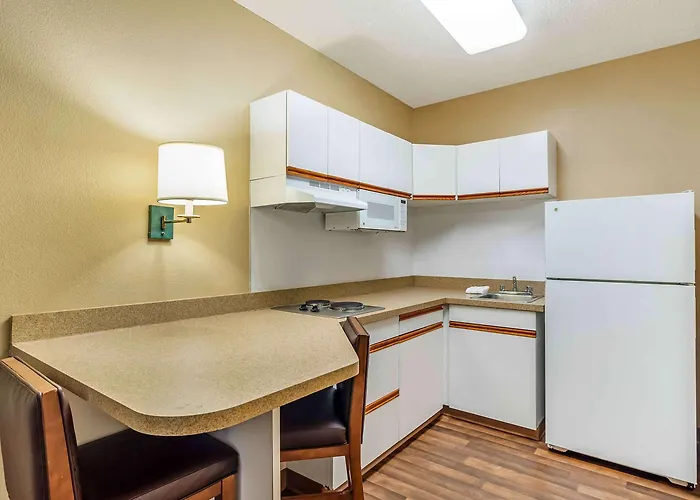 Hotel 6 Extended Chicago Vernon Hills Lincolnshire Il Mettawa